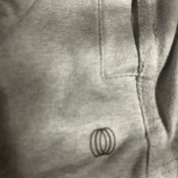 Shorts - Picture 3 of 4